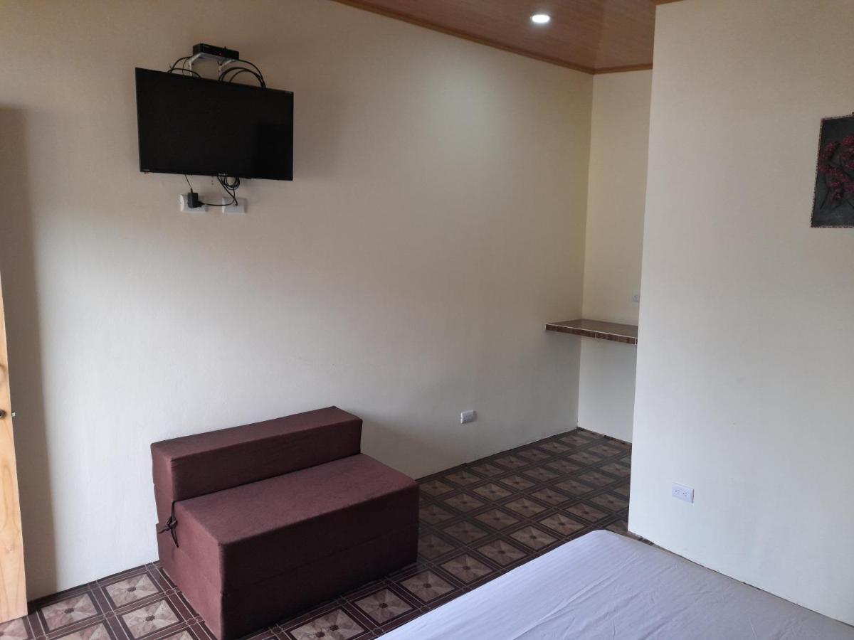 Cabinas Playa Agujas Apartment Quebrada Ganado Exterior photo